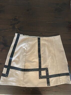 Guess Beige Mini Skirt with Black Trim